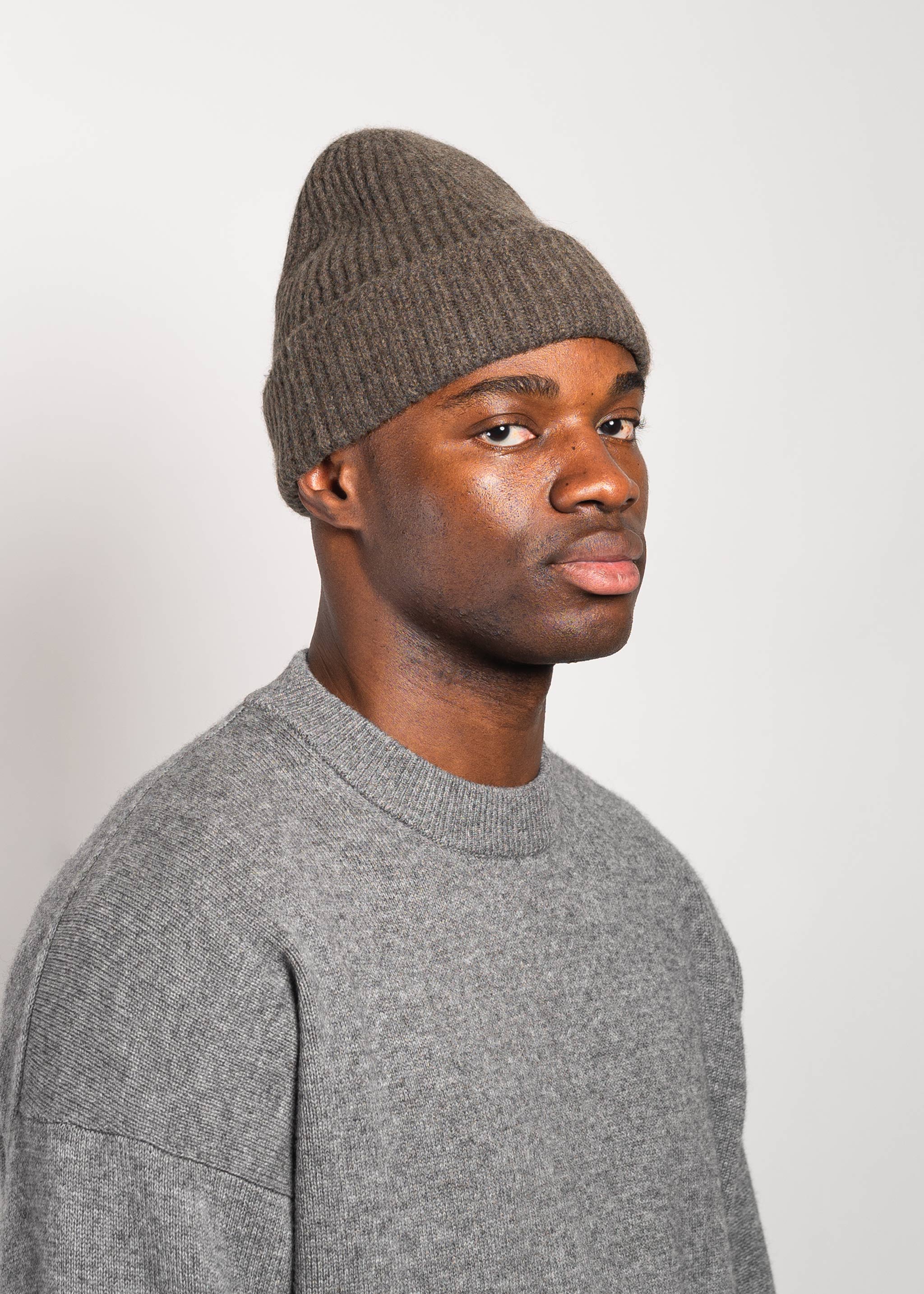 Yacaia Y-0004 Cashmere Blend Beanie - Dark Brown