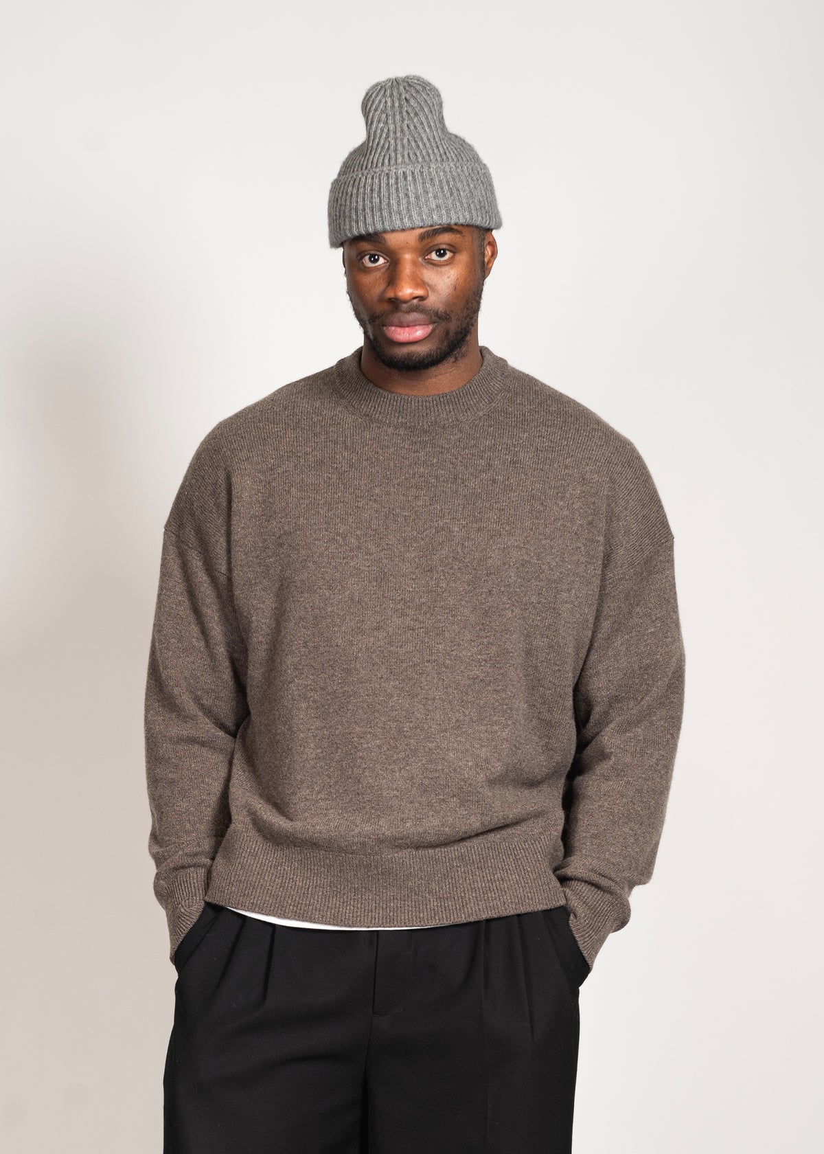 Merino/cashmere oversized sweater in dark brown — Y-0008 | YACAIA