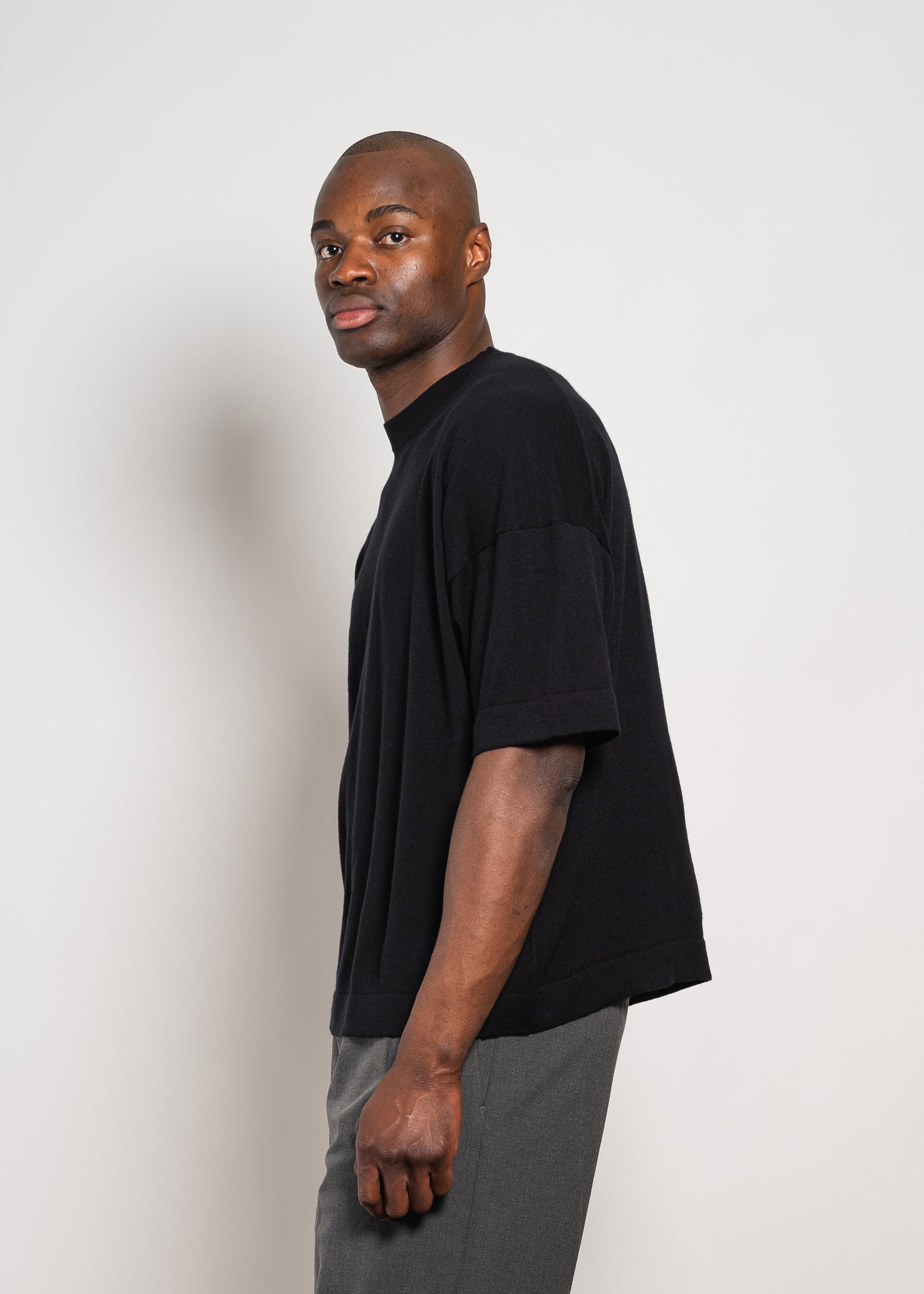 Yacaia Y-0009 Oversized Cashmere Blend T-Shirt - Black | Knitwear