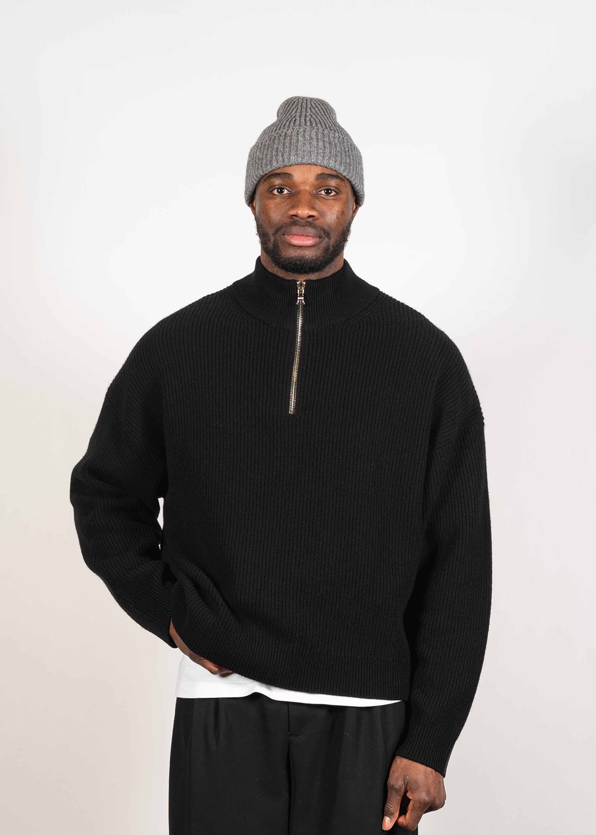 Yacaia Y-0015 Oversized Half-Zip Cashmere Blend Sweater - Black | Knitwear