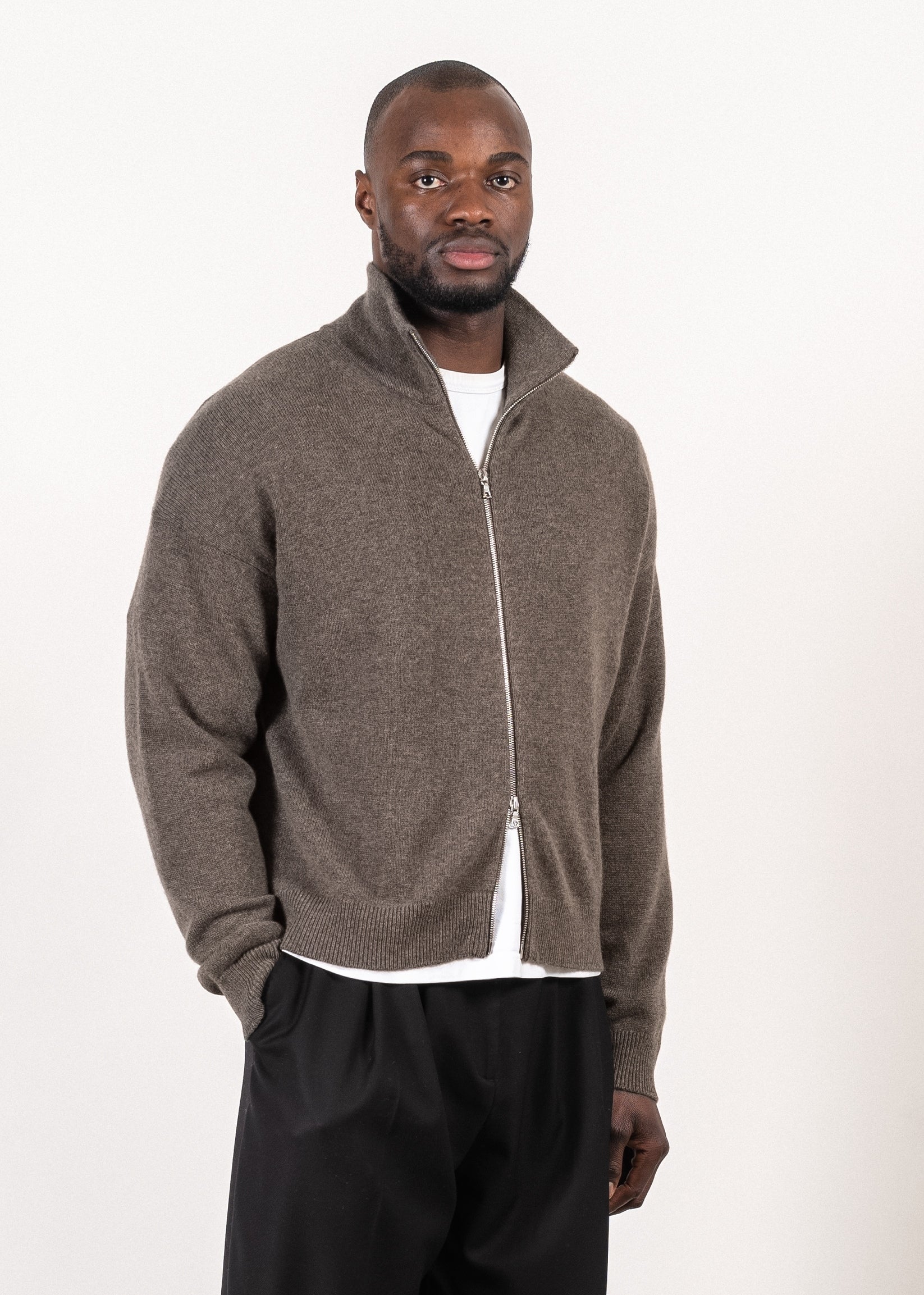 Yacaia Y-0020 Oversized Full-Zip Merino/Cashmere Sweater - Dark Brown | Knitwear