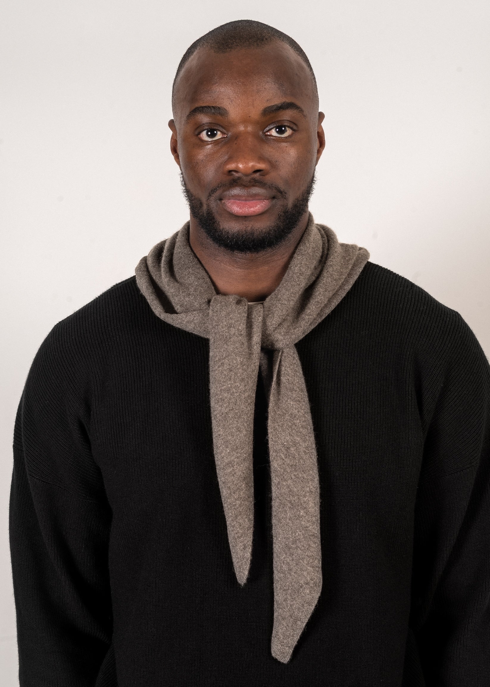 Yacaia Y-0022 Triangle Merino/Cashmere Scarf - Dark Brown | Headwear
