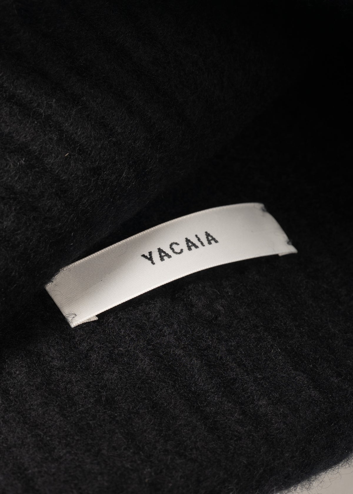 Y-0005 Brushed Cashmere Beanie - Black , Yacaia_Y-0005_Black_Brushed_Label