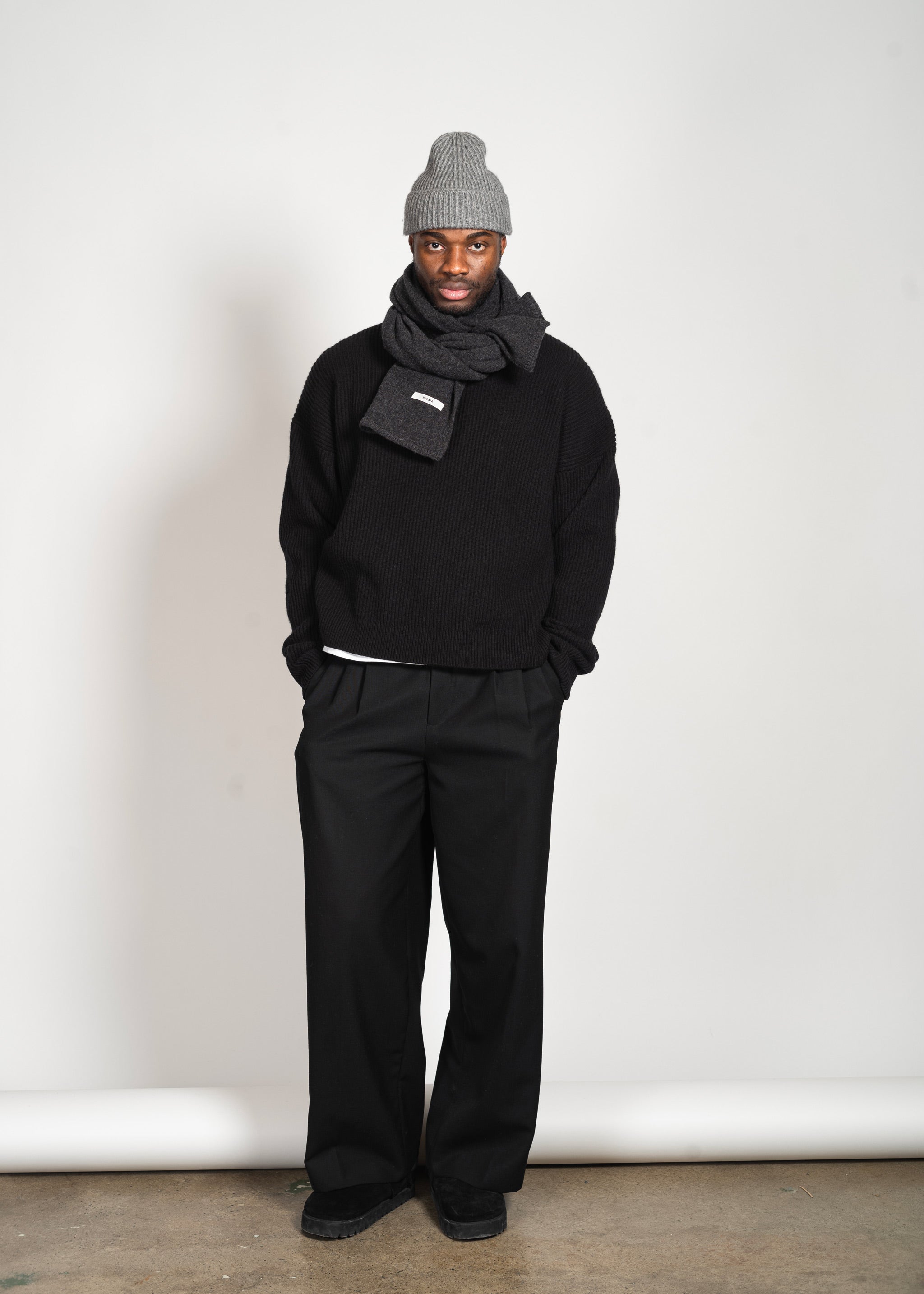 Y-0012 Knitted Merino Cashmere Scarf - Black Melange