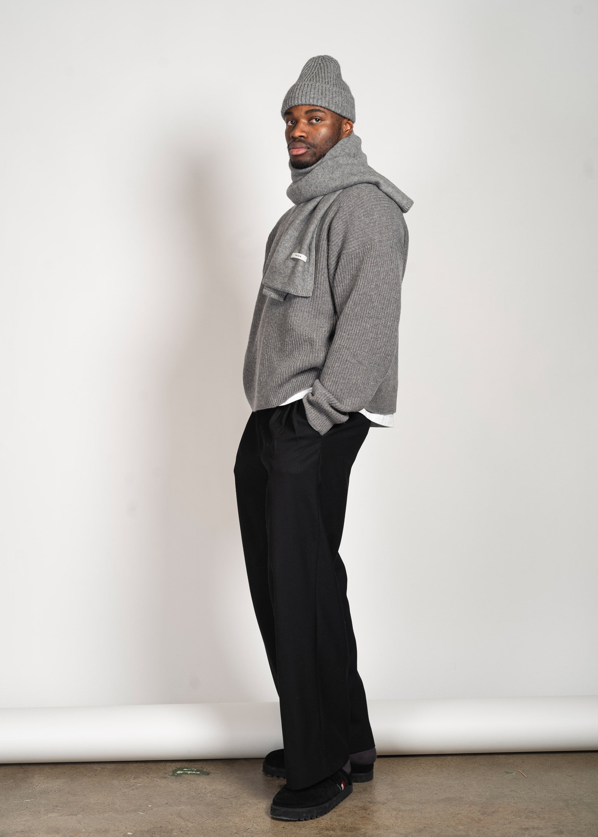 Yacaia Y-0012 Knitted Merino Cashmere Scarf - Grey | Headwear