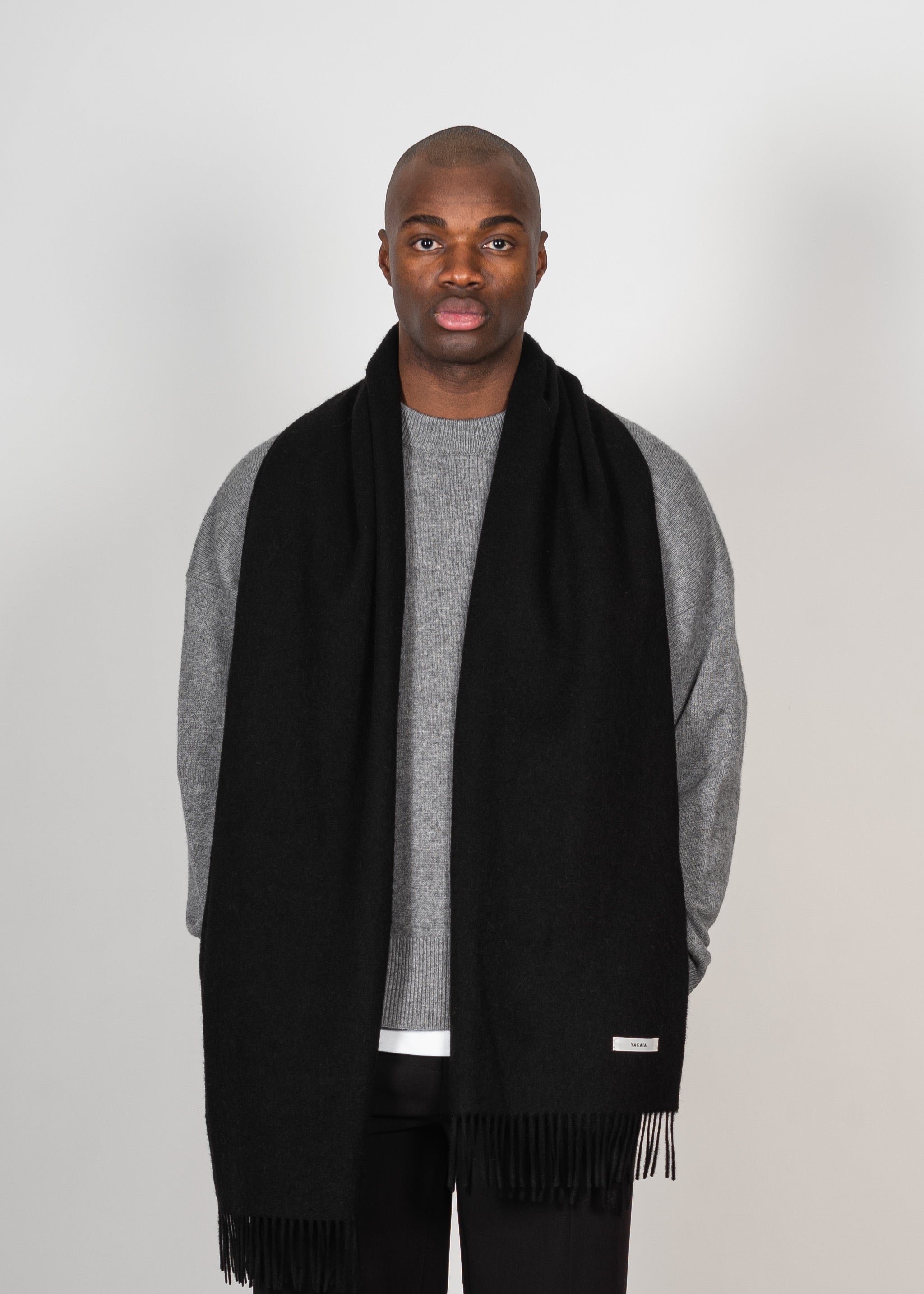 Yacaia Y-0011 Merino Wool Scarf - Black | Headwear