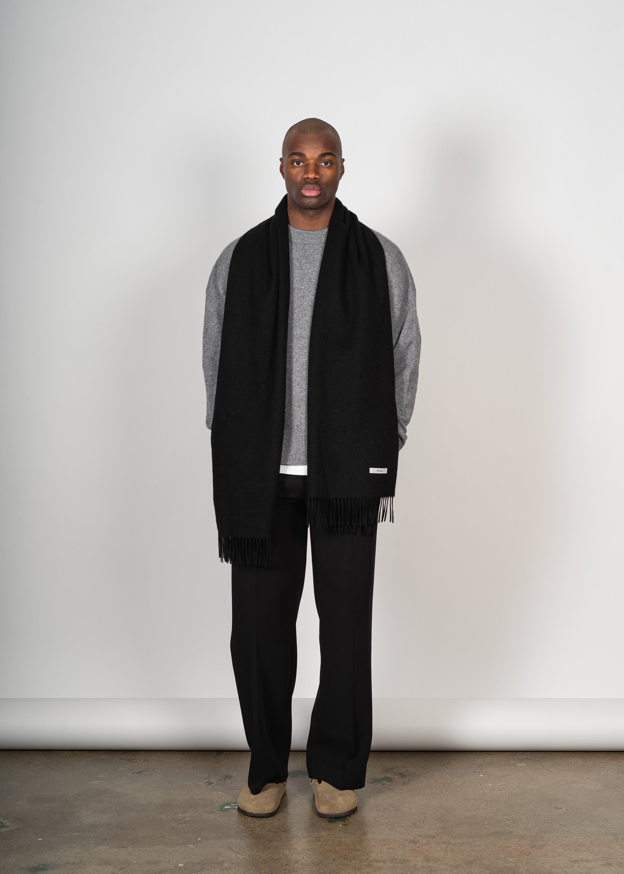 Yacaia Y-0011 Merino Wool Scarf - Black | Headwear