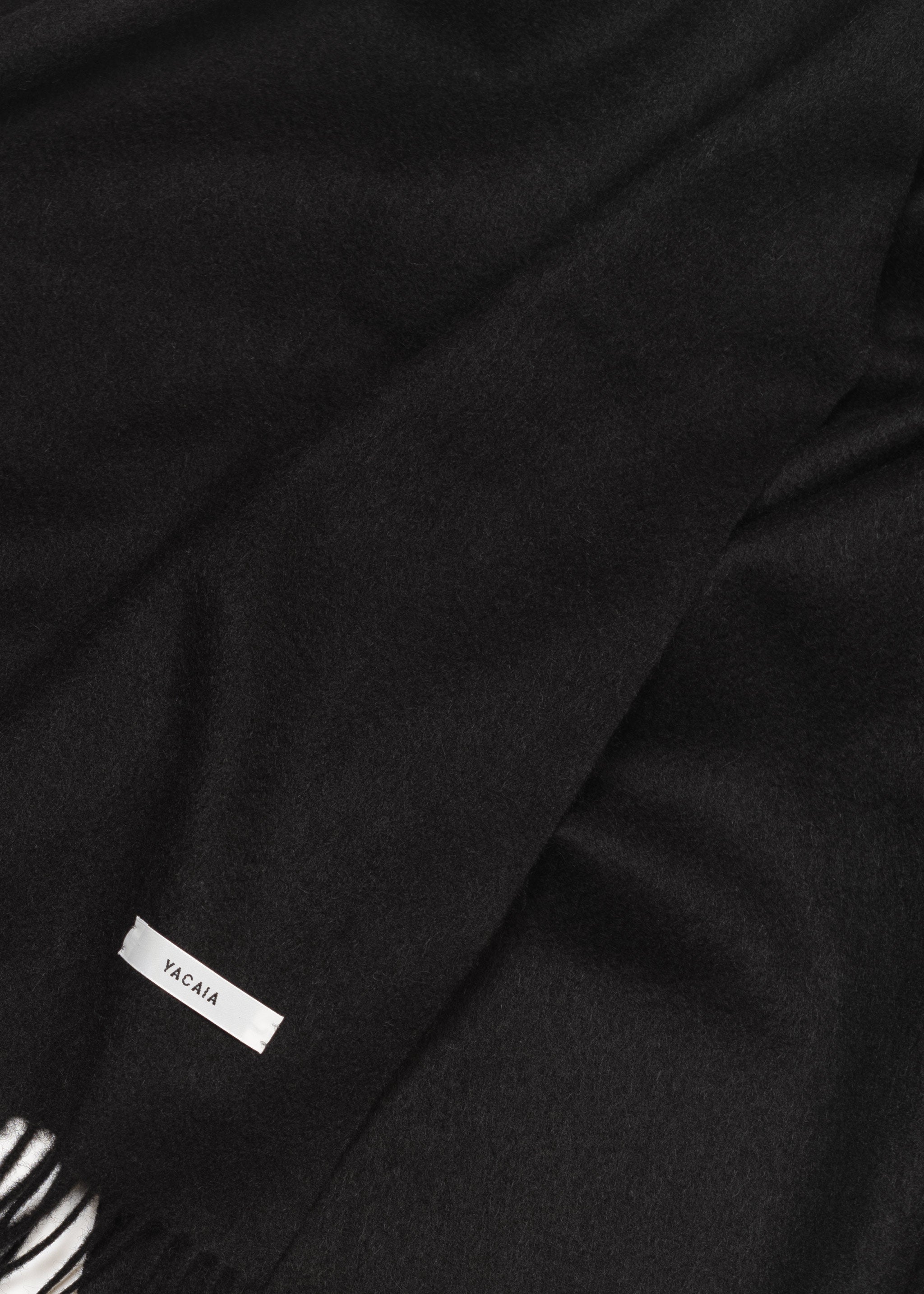 Yacaia Y-0011 Merino Wool Scarf - Black | Headwear