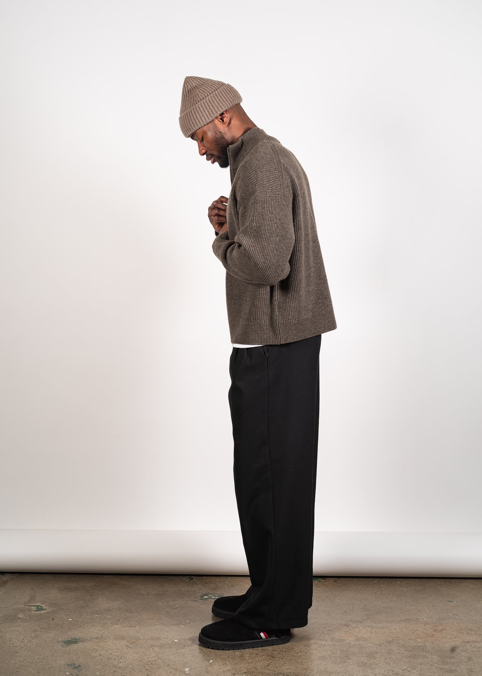 Merino/cashmere half-zip sweater in dark brown — Y-0015 | YACAIA