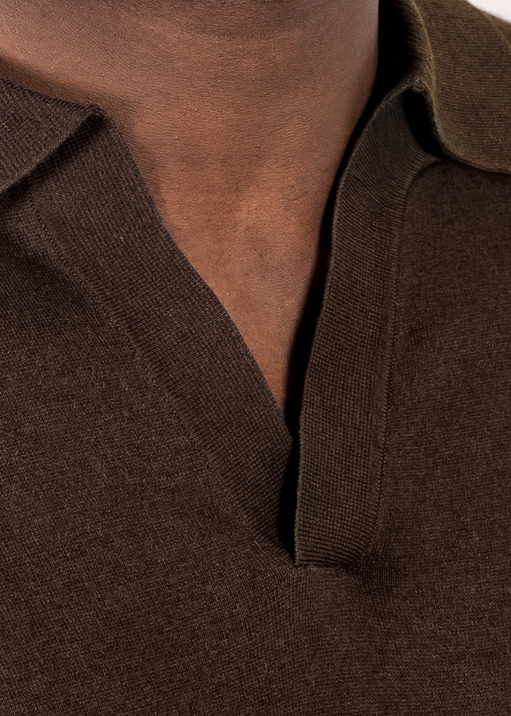 Supima®/cashmere open-collar polo in dark brown — Y-0018 | YACAIA