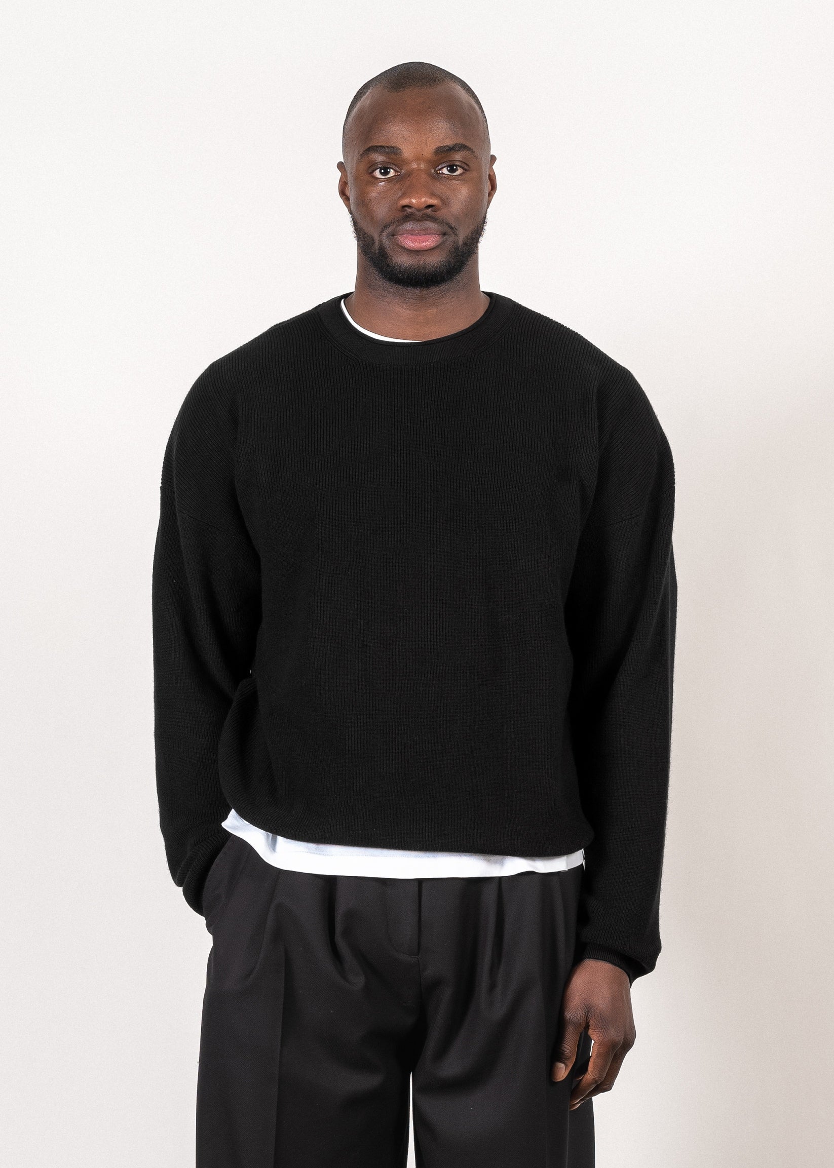 Supima®/cashmere ribbed sweater in black — Y-0021 | YACAIA