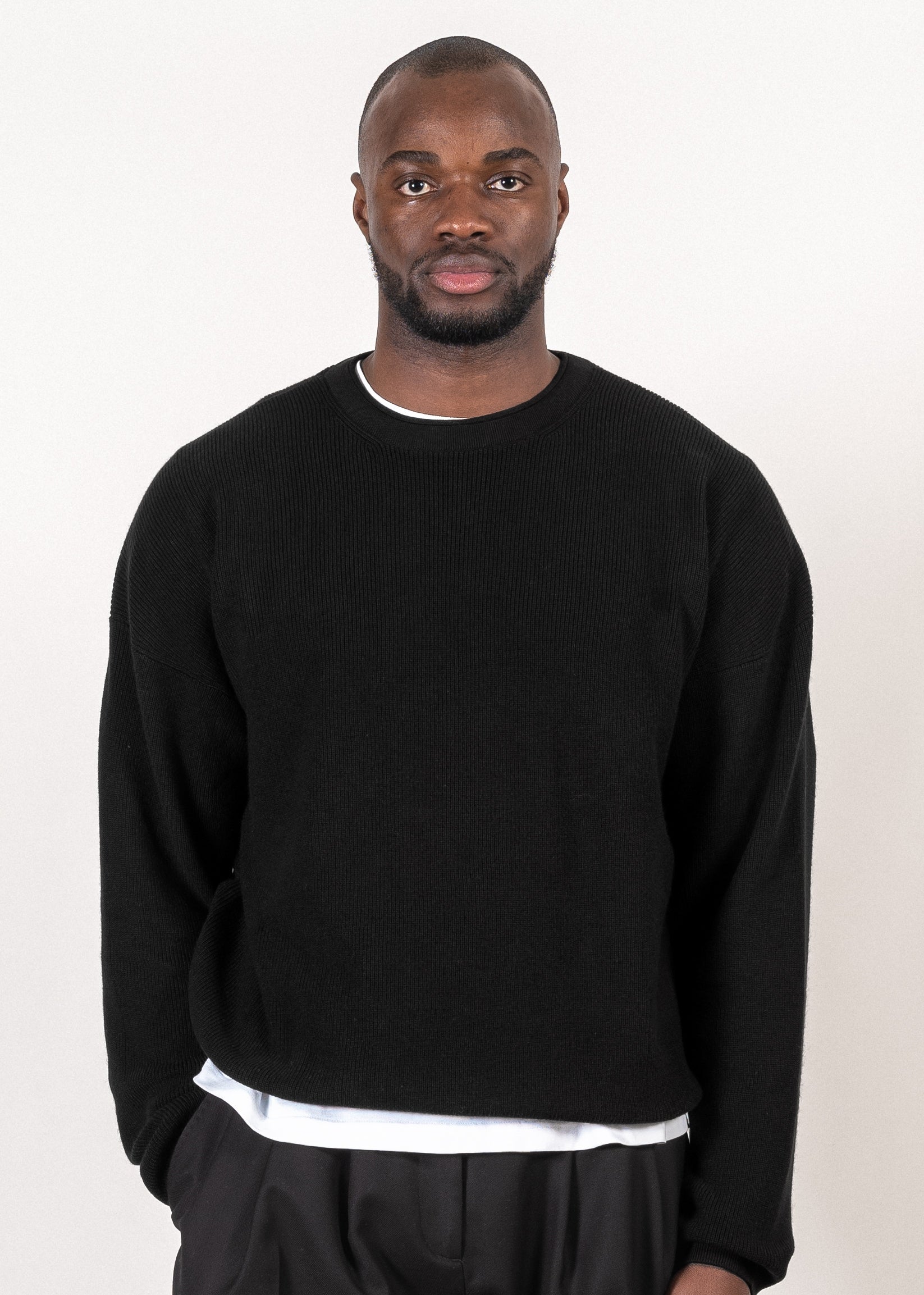 Yacaia Y-0021 Oversized Ribbed Supima®/Cashmere Sweater - Black | Knitwear