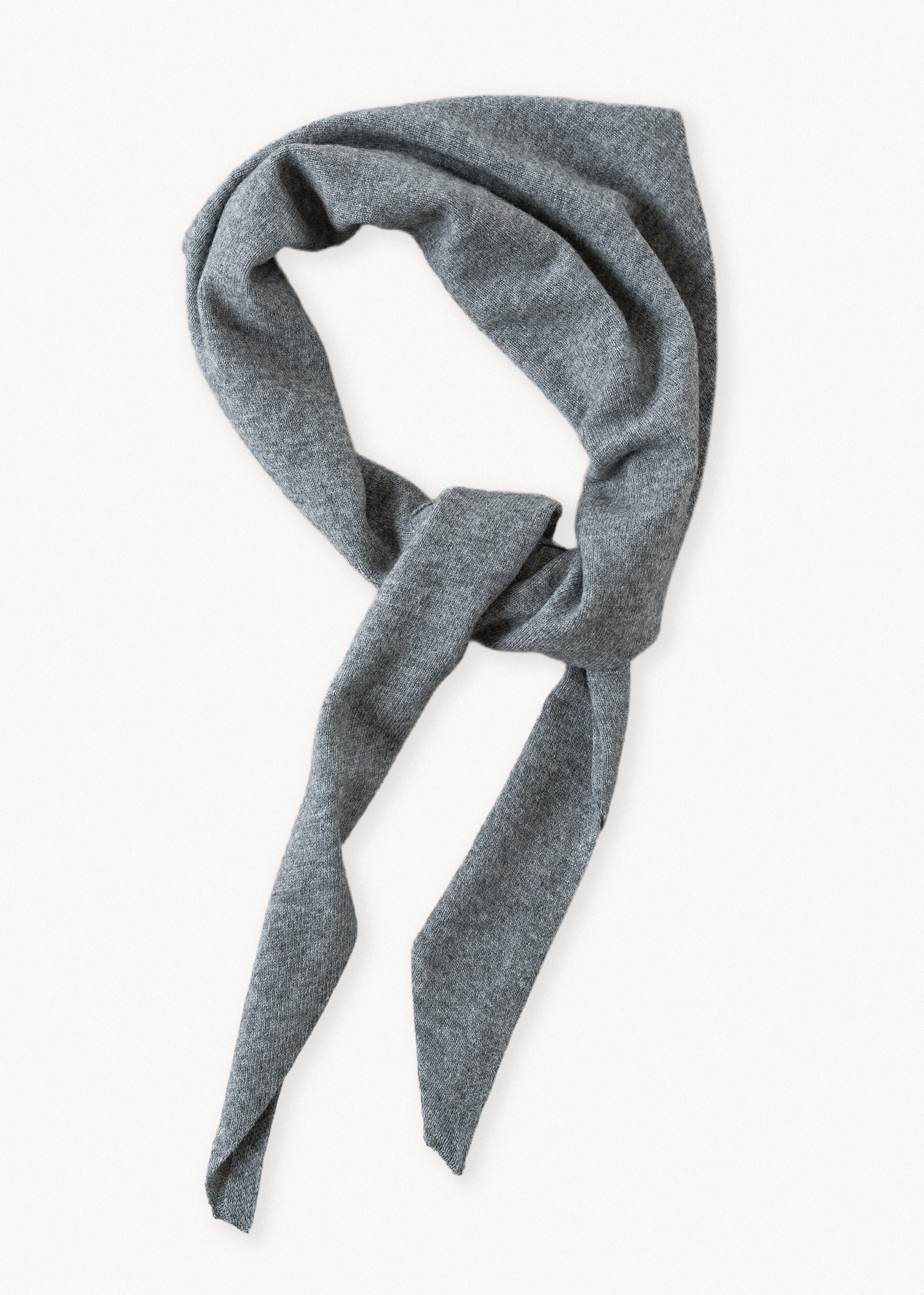 Merino/cashmere triangle scarf in grey — Y-0022 | YACAIA